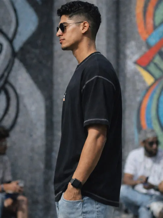 Levis Men Soft Pure Cotton Round Neck Half Sleeve Tshirt - Image 3